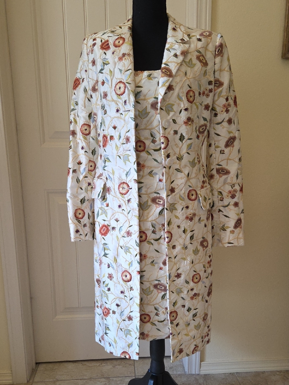 Badgeley Mishka Embroidered 100% Silk Dress And Coat, Ivory, Size 8